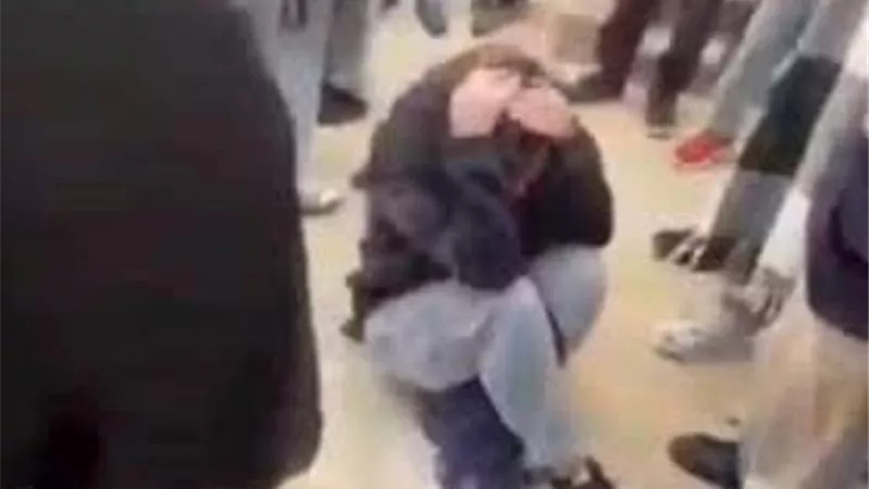 مشاجرة بين 4 طالبات داخل مدرسة بالقطامية وإصابة اثنين من بينهن