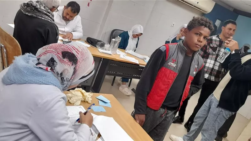 الكشف على 1562 حالة وإجراء 15 عملية لجامعة الأزهر بحلايب وشلاتين