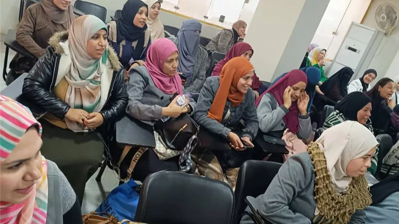 تعليم المنيا تنفذ برنامج كيفية مواجهة وحل المشكلات