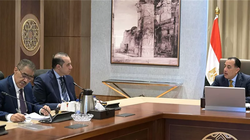 مدبولى :توجيه من الرئيس بتوسيع دائرة الحوار الوطني ولقاء قريبًا مع 