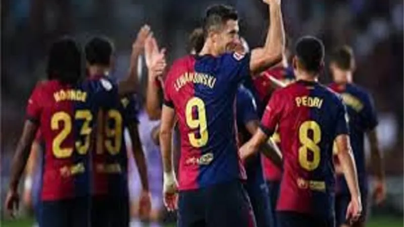 ليفاندوفسكي يقود تشكيل برشلونة في مواجهة ديبورتيفو ألافيس