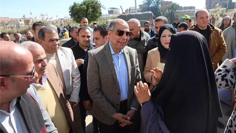 جولات ميدانية لمحافظ المنيا بمركز ديرمواس