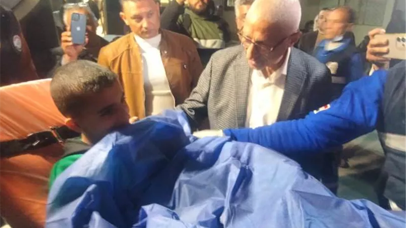 محافظ شمال سيناء يزور الجرحى الفلسطينيين فى الشيخ زويد والعريش