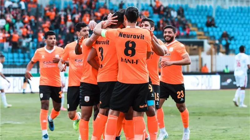 حقيقة مفاوضات الزمالك مع ثنائي فاركو