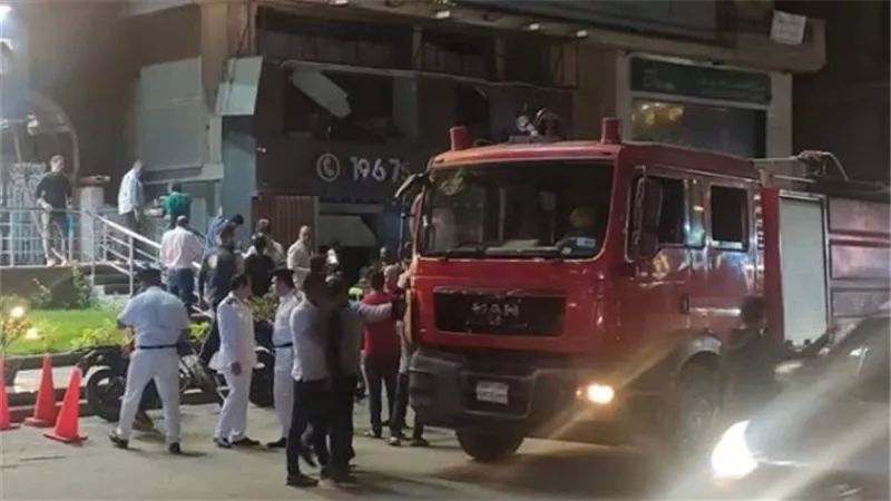 السيطرة على حريق بجوار محل كشري شهير بالمعادي