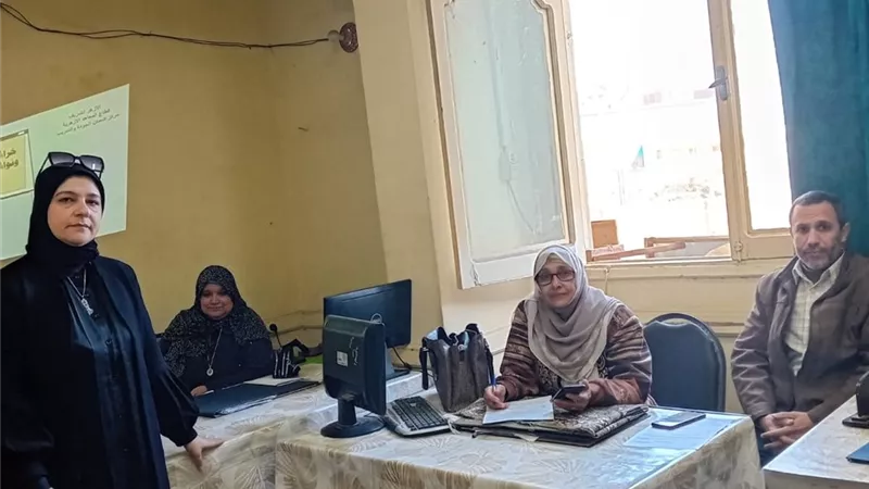 الشرقية الأزهرية تعقد ورش عمل لتحليل المحتوي