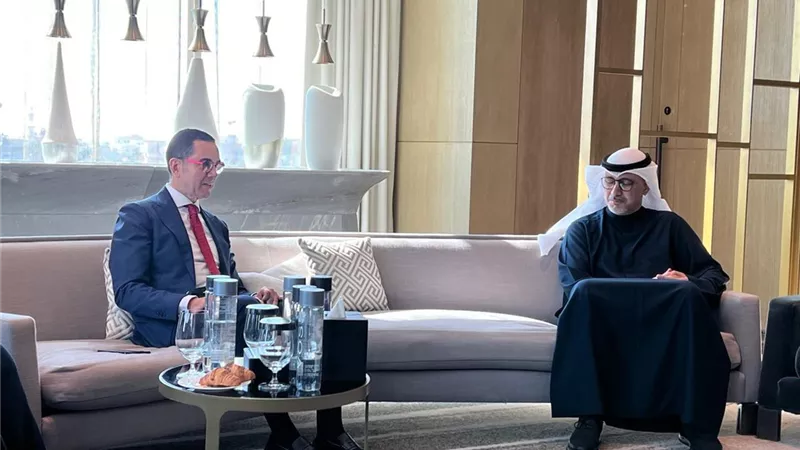 وزير الاستثمار ونظيره الكويتى يبحثان سبل تعزيز العلاقات الاقتصادية