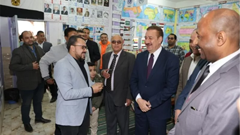 محافظ المنوفية خلال