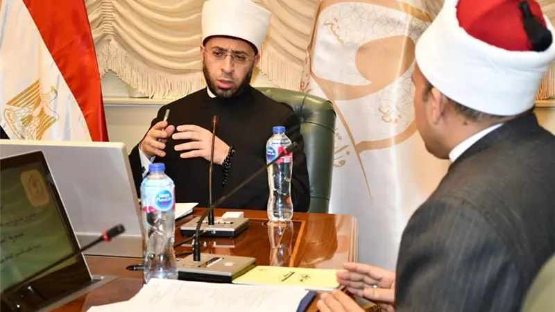 الأزهري يلتقي بمدير مديرية أوقاف أسيوط لمتابعة الانضباط الإداري