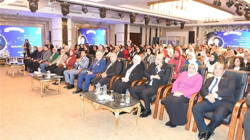 وزير الشباب يلتقي منسقات وعضوات أندية الفتاة والمرأة