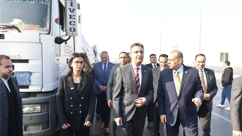 التموين تطلق قافلتين من المساعدات إلي غزة بالتعاون هيئة الإغاثة