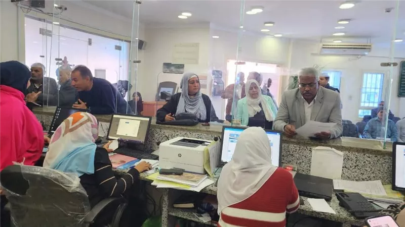 السكرتيرعام محافظة البحر الأحمر يتابع ملف التصالحات بشمال الغردقة
