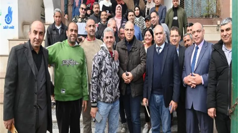 وزير الري والمحافظ يستمعان لمطالب العاملين بالإدارة المركزية لرى القليوبية