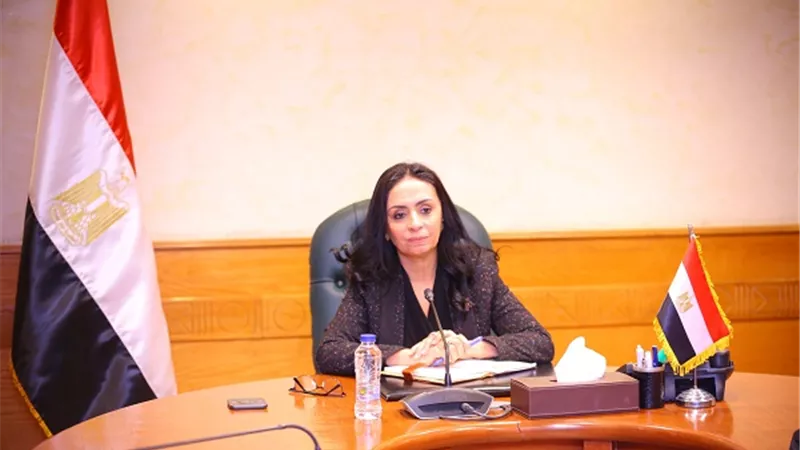 وزيرة التضامن تتابع آخر مستجدات دخول المساعدات الإنسانية لأهالي غزة