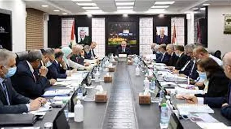 مجلس الوزراء الفلسطيني يقرر تشكيل لجنة عمل لإدارة شؤون غزة