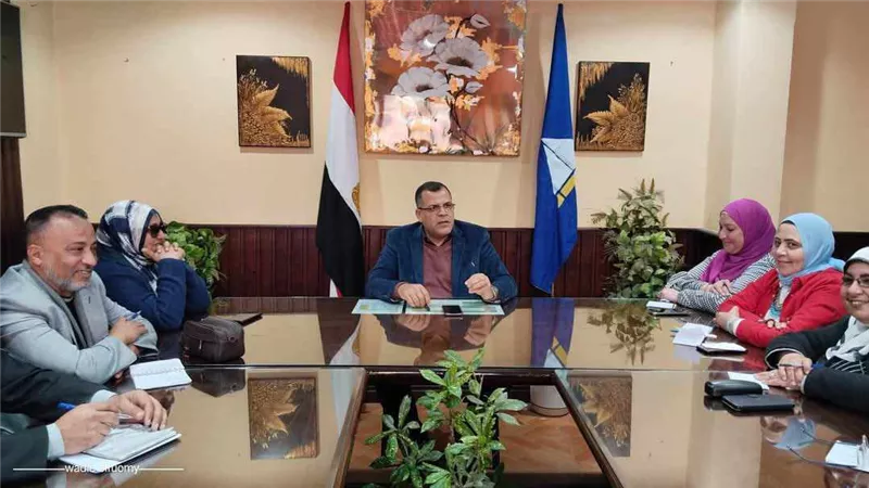 وكيل تعليم دمياط يطالب الموجهين بتقييم المعلمين من داخل الفصول