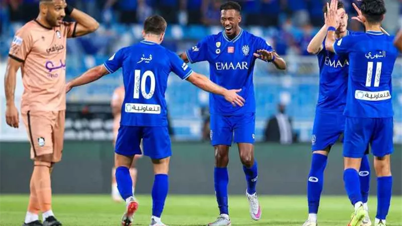 الهلال يُعزز تأهله برباعية رائعة فى مرمي برسبوليس