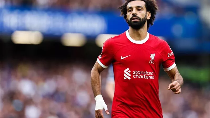 نجم إنجلترا السابق : من الغباء الحديث حول رحيل محمد صلاح