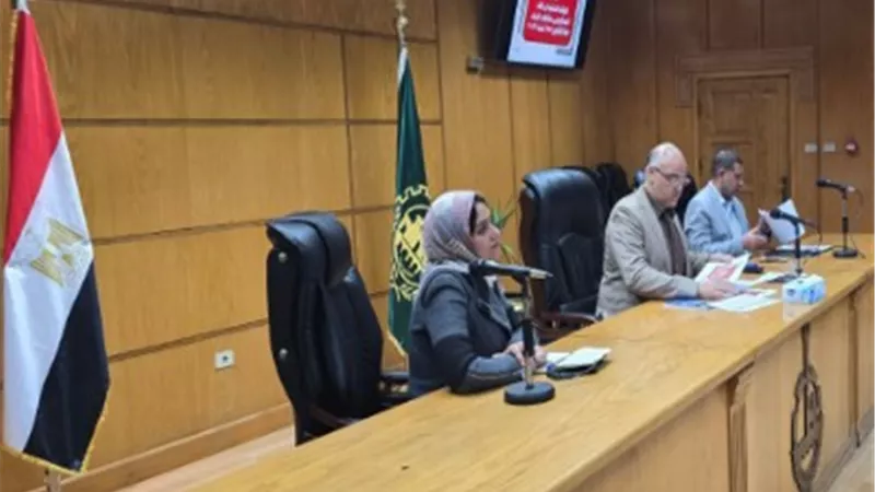 محافظ القليوبية يحيل رئيسي قريتين بالخانكة والقناطر للتحقيق
