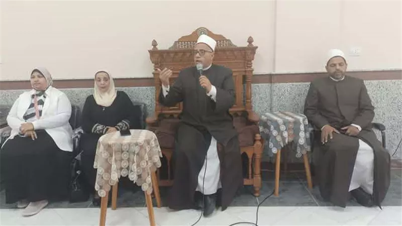 إعداد القيادات الدينية لتناول القضايا السكانية والصحية بدمياط