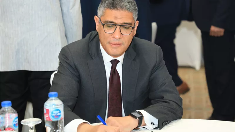 محافظ الجيزة يتابع شكاوى مواطني جنوب وأبو النمرس والبدرشين