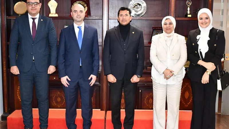 وزير الشباب يبحث التعاون مع رئيس بعثة المنظمة الدولية للهجرة