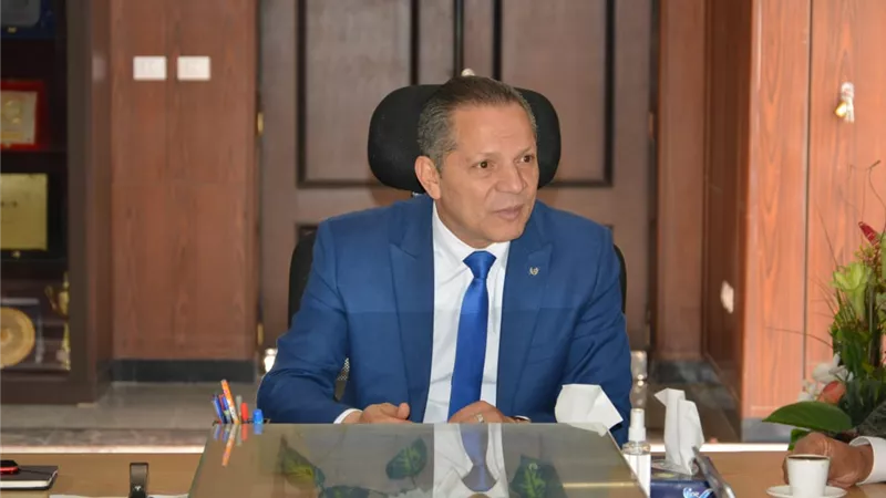 رئيس جامعة دمياط يتابع المشاريع البحثية الممولةمن أكاديمية البحث