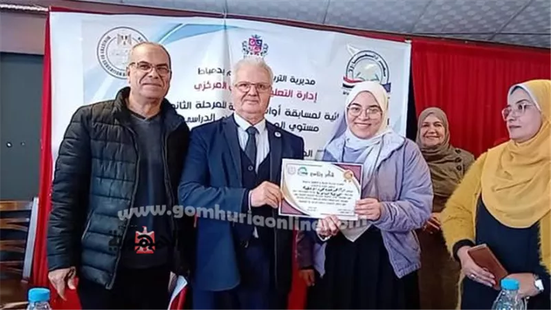 الخياطة الثانوية الأولى بمسابقة أوائل الطلبة بدمياط