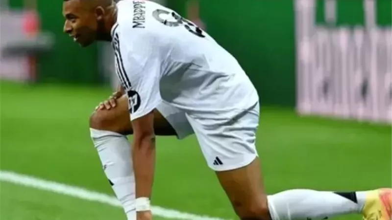 كيليان مبابي يتوج بجائزة أفضل لاعب فى ريال مدريد خلال شهر يناير