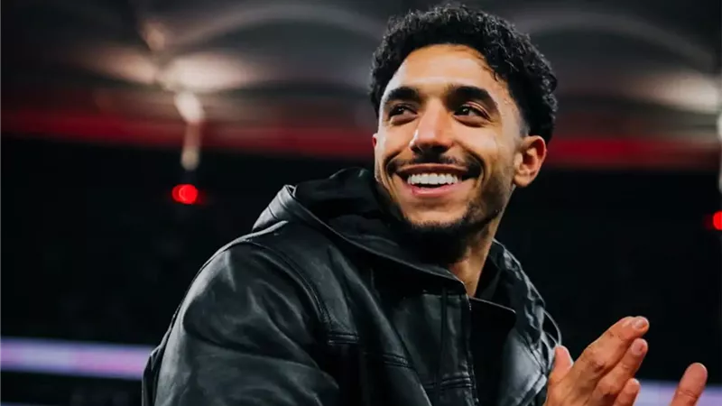رغم انضمامه لـ مانشستر سيتي.. عمر مرموش لاعب الشهر في فرانكفورت