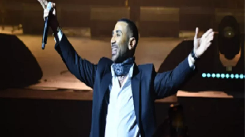 أحمد سعد يشعل احتفالية ألبومه الجديد 