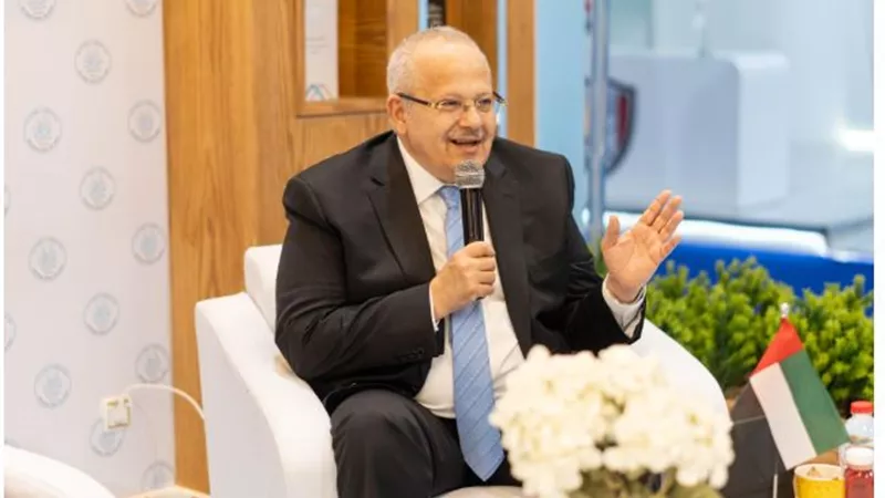 د.الخشت يحاضر في ندوة عن السلام الدائم بمعرض القاهرة الدولي