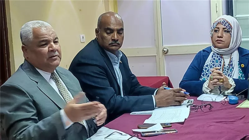 تدشين مبادرة المحاضرات الدراسية لطلاب الثانوية العامة بتعليم الأقصر