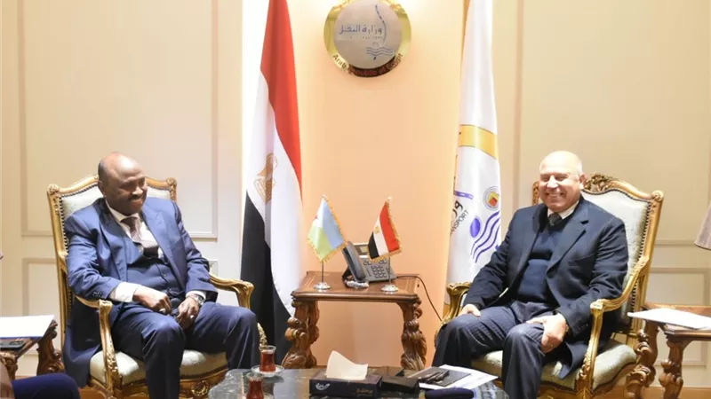 مصر وجيبوتي تبحثان تدعيم التعاون المشترك في مجالات النقل