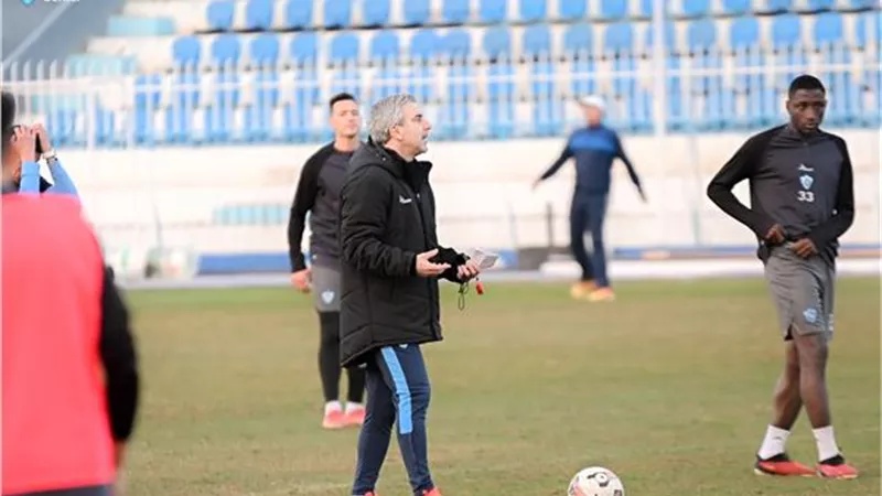 بابا فاسيليو يعلن تشكيل غزل المحلة لمباراة مودرن سبورت في الدوري