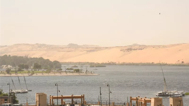 محافظ أسوان : رفع درجة الإستعداد القصوى وإغلاق الملاحة النهرية