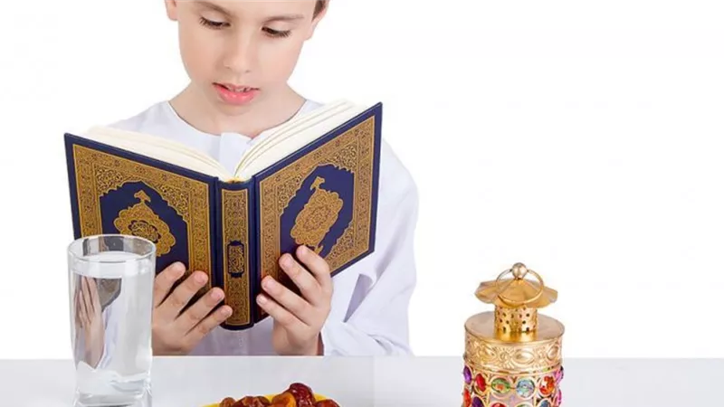 قبل رمضان..ما مدى وجوب تعويد الأطفال على الطاعة؟