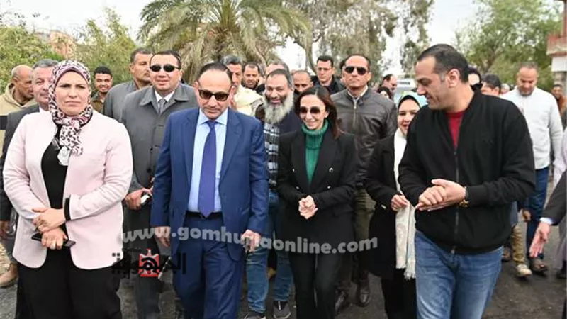 عازر بجولة موسعة بكفر الدوار لمتابعة المشروعات الخدمية والتنموية