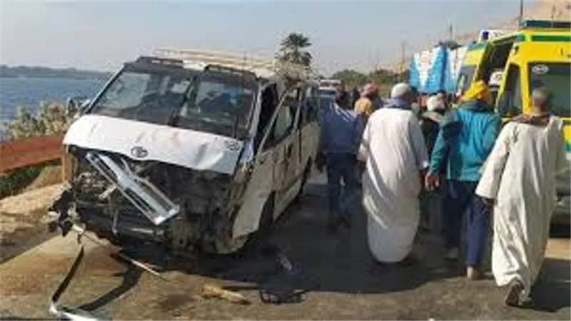 إصابة 5 فى انقلاب سيارة ميكروباص بالفيوم