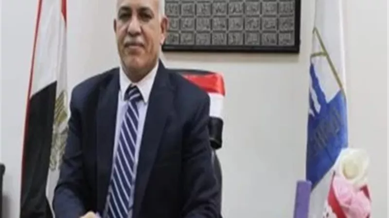 وكيل تعليم الإسماعيلية يتابع انطلاق الدراسة فى 59 مدرسة