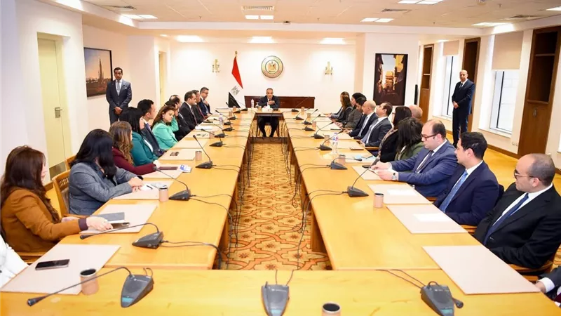 وزير الخارجية والهجرة يجتمع بأعضاء السلك الدبلوماسى المصري