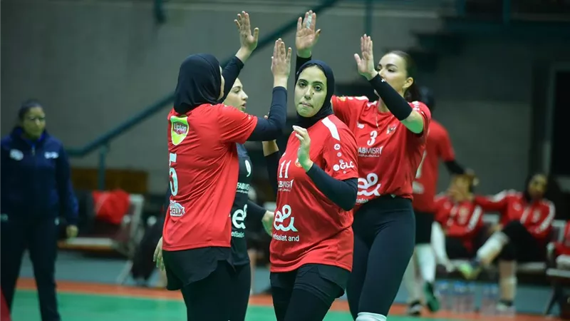 الأهلي يفوز على المقاولون ويتأهل لنصف نهائي دوري الطائرة 