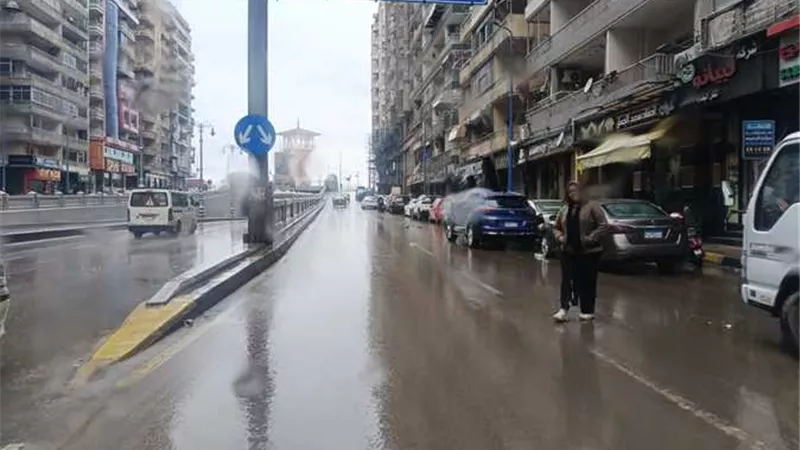 محافظ الإسكندرية يوجه برفع حالة الطوارئ للتعامل مع تداعيات الطقس