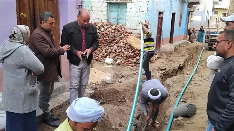 رسالة من اهالى شارع قناوي بسمالوط على صفحة المحافظة