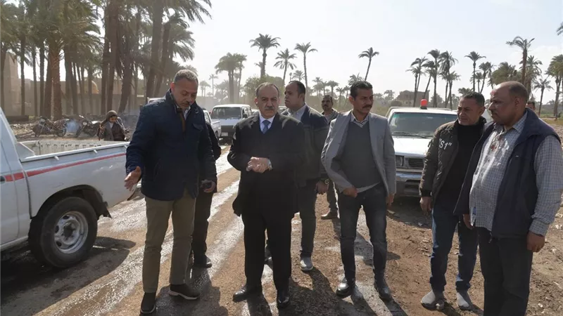 محافظ أسيوط يتابع أعمال رفع حوالي 2000 طن من مخلفات هدم المباني