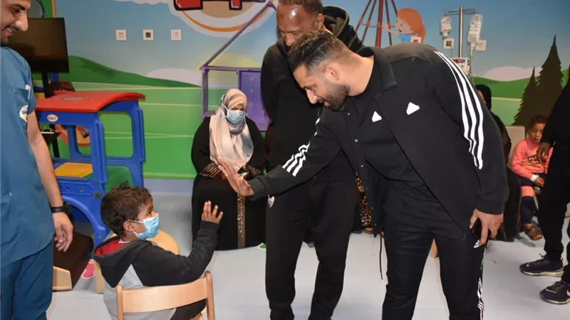 نجوم المنتخب المصرى والنادى الأهلى يدعمون مرضى السرطان بالصعيد