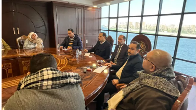 غرفة سوهاج التجارية تعقد اجتماعا مع شعبة الخضار والفواكة