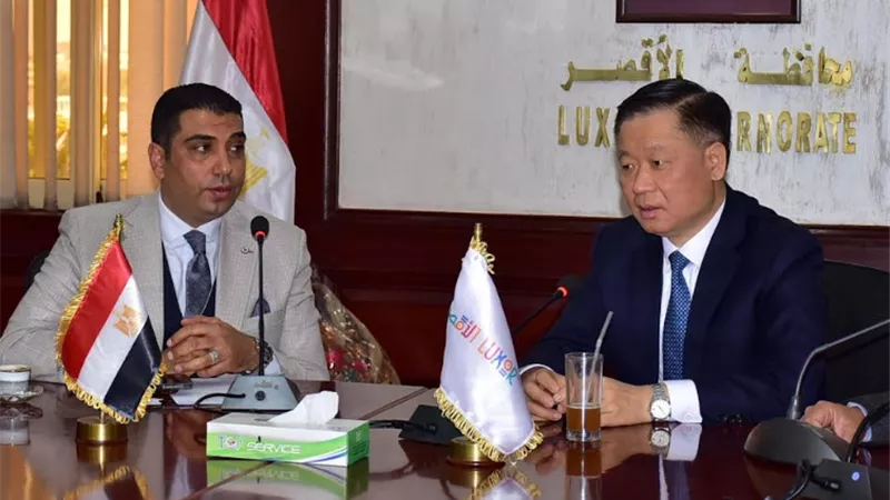 نائب محافظ الأقصر يستقبل عمدة مدينة يانجتسو الصينية