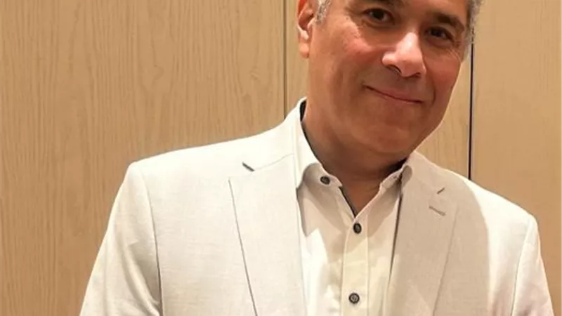 الفنان احمد ابو زهرة: والدي يرفض العودة للتمثيل رغم عروض المخرجين