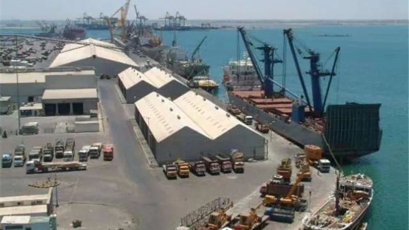 فتح ميناء العريش البحري بعد تحسن الأحوال الجوية